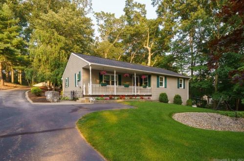 20 Woods Rd, North Windham, CT 06250-1531