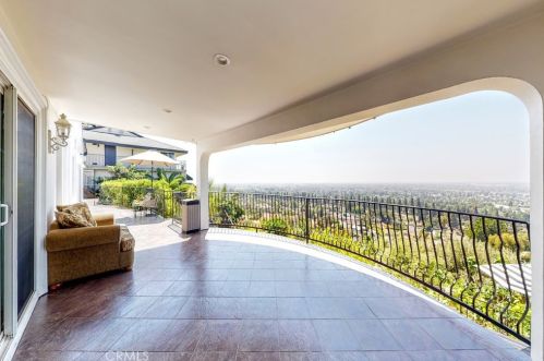 11832 Cir Dr, Whittier CA 90601-2352 exterior