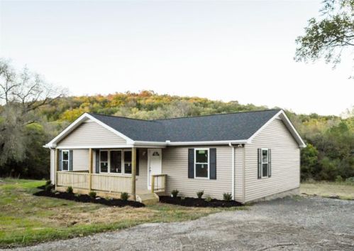 30 Riddleton Cir, Riddleton, TN 37151-2133