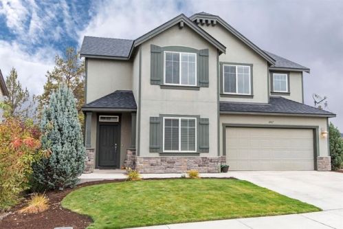 4967 Umatilla Ave, Eagle Crest OR  97756-8684 exterior