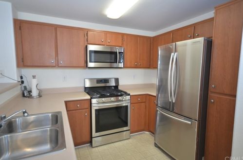 31240 Taylor Ln, Temecula, CA 92592-2811