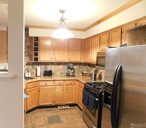 235 Hidden Woods Ct, Piscataway NJ  08854-3061 exterior