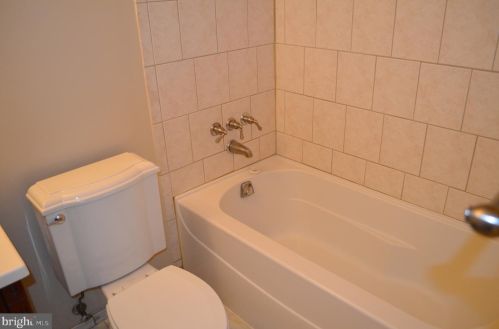 8902 16th St, Silver Spring MD 20910-2231 exterior