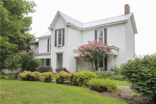 2816 Highway 12, Chapmansboro, TN 37035-5343