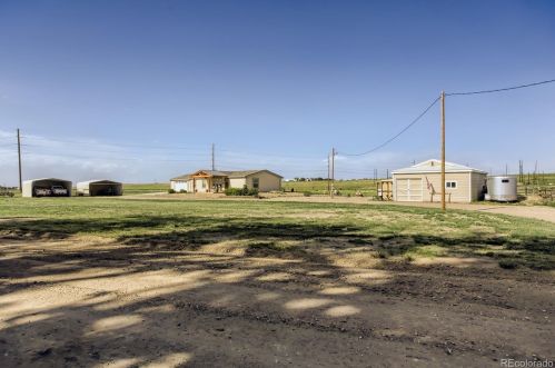 8482 County Road 47 1/2, Hudson, CO 80642-9504