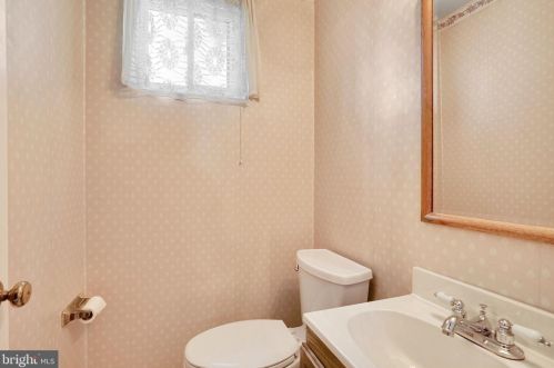 814 Whittington Ter, Silver Spring MD 20901-1056 exterior