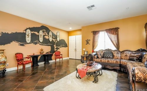 11440 Arizona Ave, Riverside CA  92503-8811 exterior