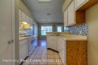 7016 Riverton Dr, Austin TX  78729-7833 exterior