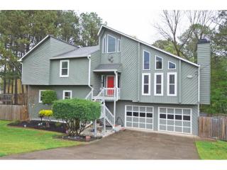 1957 Kemp Rd, Marietta, GA 30066-1360