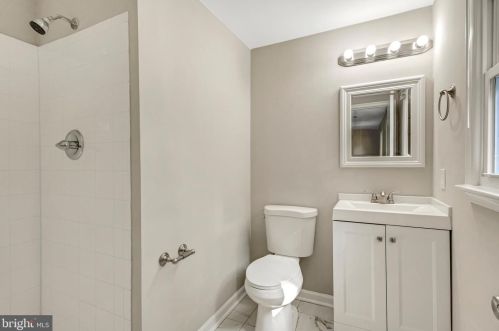 8902 Albert Stewart Ln, Silver Spring MD 20910-1949 exterior