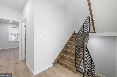106 Ellsworth St, Philadelphia PA  19147-5408 exterior