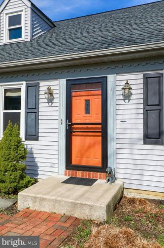 1728 Rock Ledge Ct, Lancaster, PA 17603-9349