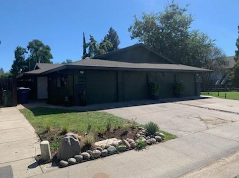 1002 E St, Rio Linda, CA 95673-5008