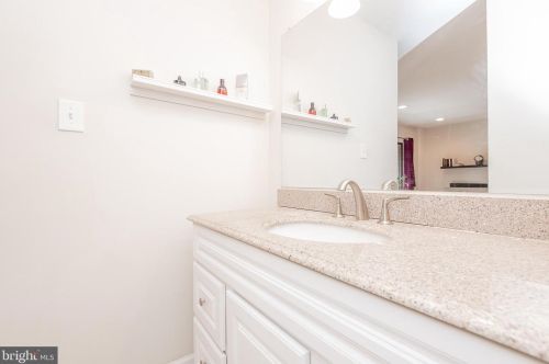 9233 Three Oaks Dr, Silver Spring MD 20901-3372 exterior