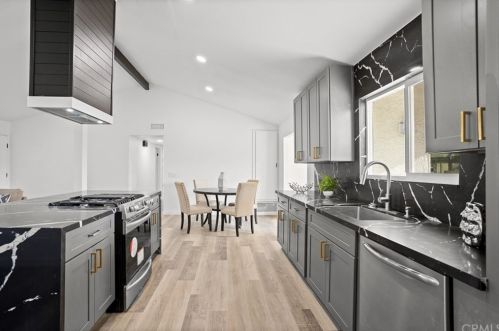 856 Avenida Taxco, Vista CA  92084-5339 exterior