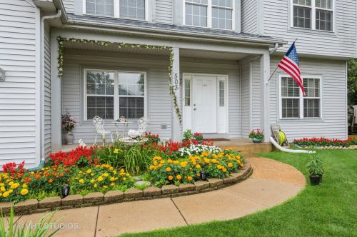 503 Elm Ridge Rd, Carpentersville, IL 60110-2059