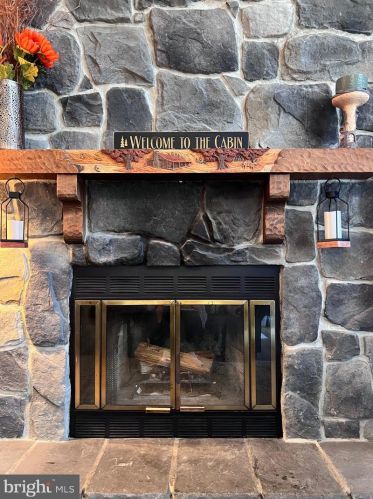 75 Ruffed Grouse Ln, Berkeley Springs WV  25411-5287 exterior