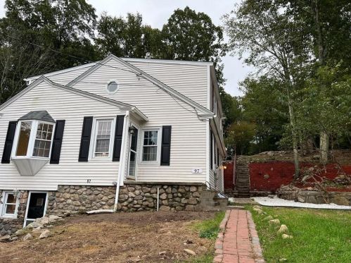 97 Ashaway Rd, Westerly, RI 02891-1441