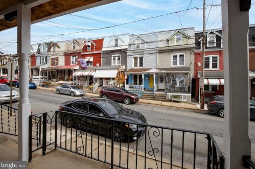 228 Pne St, Lancaster PA  17603-3435 exterior