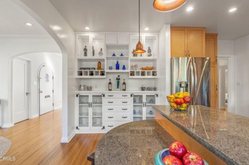 1133 Cordova Ave, Glendale CA  91206-2114 exterior