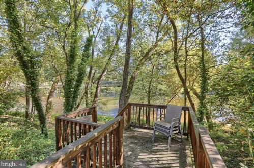 101 Shatto Dr, Carlisle PA  17013-2120 exterior