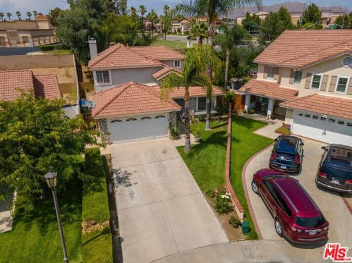 19281 Fox Tail Ln, Riverside, CA 92508
