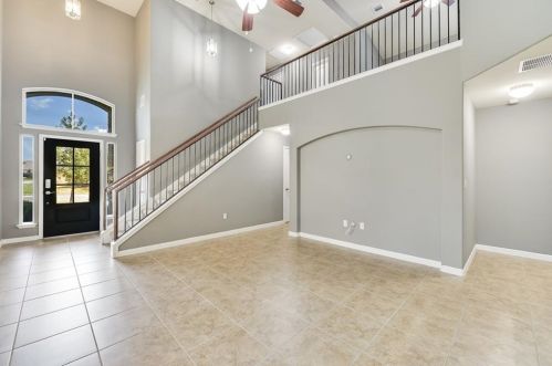 371 Purple Martin Ave, Uhland, TX 78640