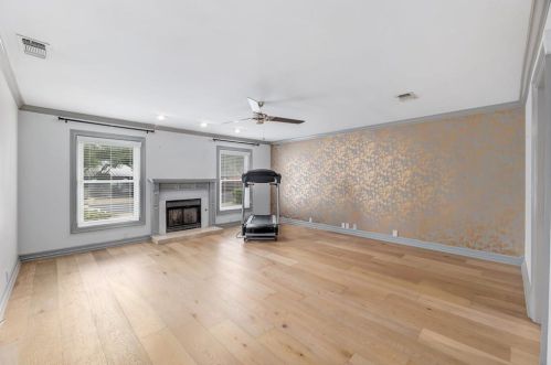 4200 Cat Mtn Dr, Austin TX  78731-3503 exterior