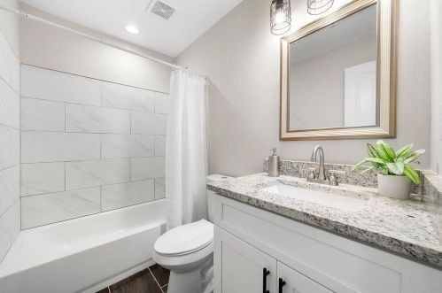 3740 High Pt Ln, Atlanta GA  30331-7906 exterior