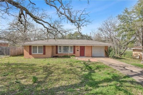 104 Fleetwood St, Bryan, TX 77801-3909