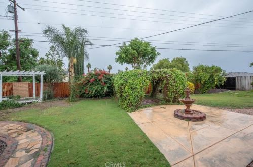 6375 Westview Dr, Riverside CA  92506-5325 exterior