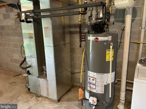 69 Chesapeake St, Lancaster PA  17602-4659 exterior