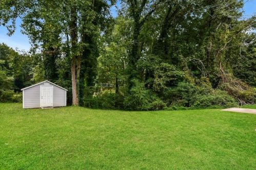 1573 Flat Rock Rd, Stockbridge GA  30281-2033 exterior