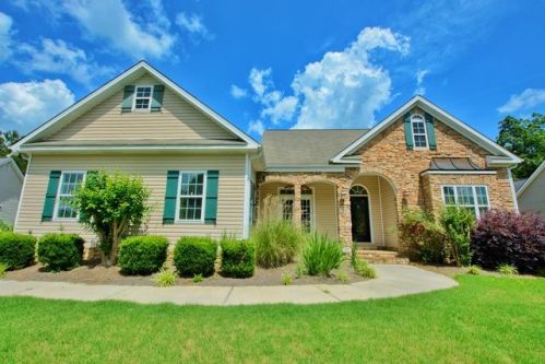 209 Central Heights Dr, Carrollton, GA 30116-4714