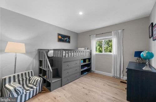 92 Berrywood Dr, Severna Park MD 21146-2001 exterior