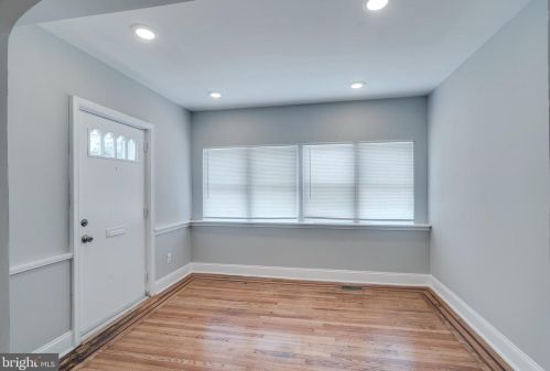 6733 18th St, Philadelphia, PA 19126-2603