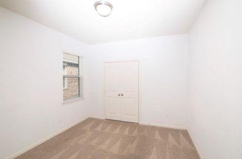 19617 James Mnr St, Webberville TX 78653 exterior