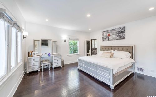 1616 Wabasso Way, Glendale CA  91208-2441 exterior