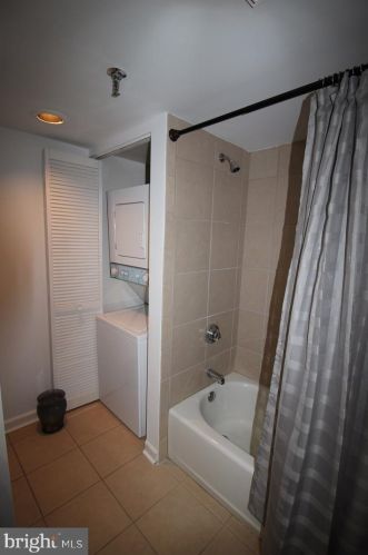 2001 Hamilton St, Philadelphia PA  19130-4298 exterior