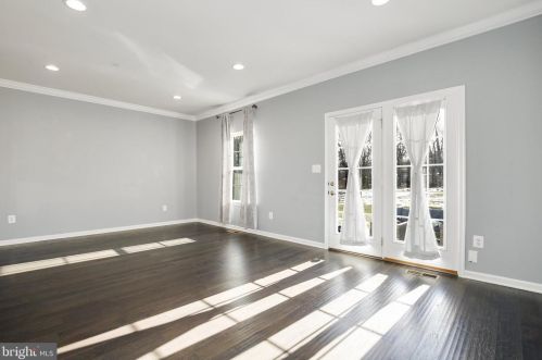 1605 Regent Manor Ct, Silver Spring MD 20904-2270 exterior