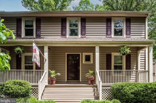 3 River Bluffs Dr, Fredericksburg, VA 22407-2311