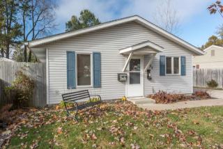 965 40th St, Moline, IL 61265-2454