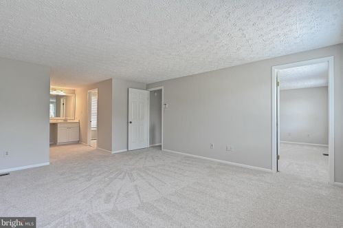 8407 Paige Glen Ave, Springfield VA  22152-3543 exterior