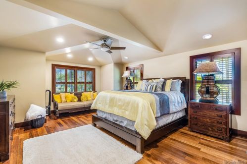 4292 Kahala Ave, Honolulu HI  96816-4822 exterior