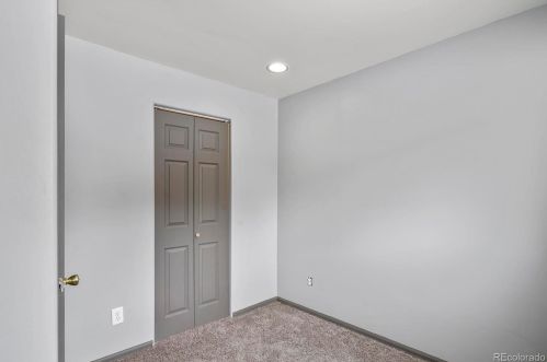 19551 Batavia Dr, Aurora CO  80011-5310 exterior