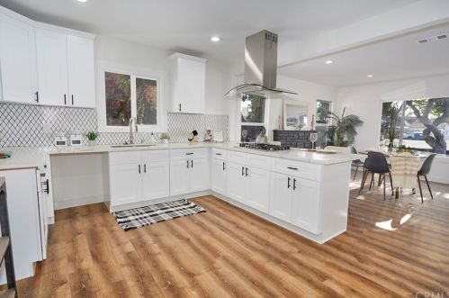 109 Wright St, Santa Ana CA 92701-4342 exterior