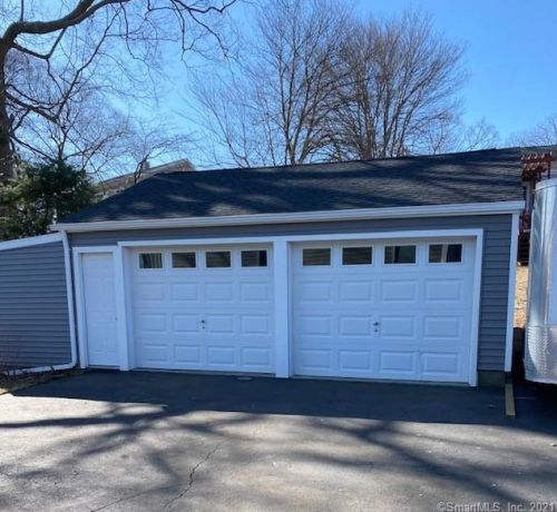 189 Oxford Rd, Milford, CT 06460-3828