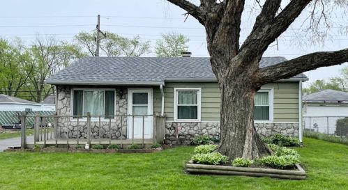 7733 Beech Ave, Hammond, IN 46324-3213