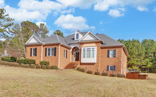 685 Melody Ln, Hartwell, GA 30643-4251