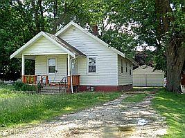 426 Chestnut St, Oneida, IL 61467-5027